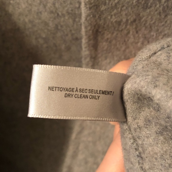 Like New Minimal Grey Sleeveless Duster - Picture 6 of 7